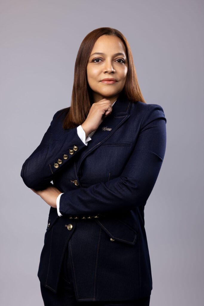 Itzel Barnett Adames